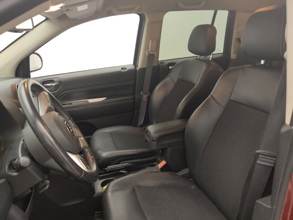 Used 2017 Jeep Compass Latitude AWD/4WD image 17