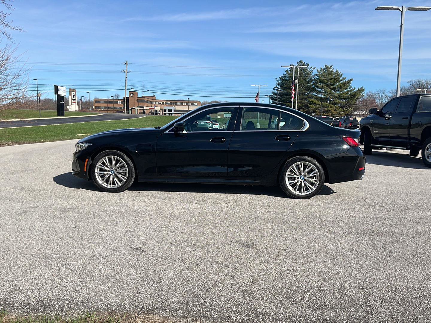 Used 2024 BMW 330e RWD image 2