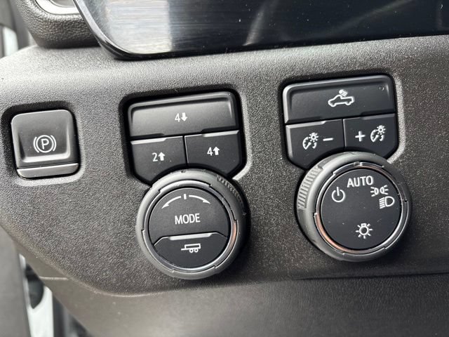 Used 2024 Chevrolet Silverado 3500 LT AWD/4WD image 15