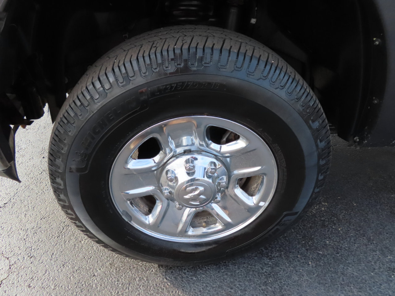 Used 2018 RAM 2500 Tradesman w/ Chrome Appearance Group image 11