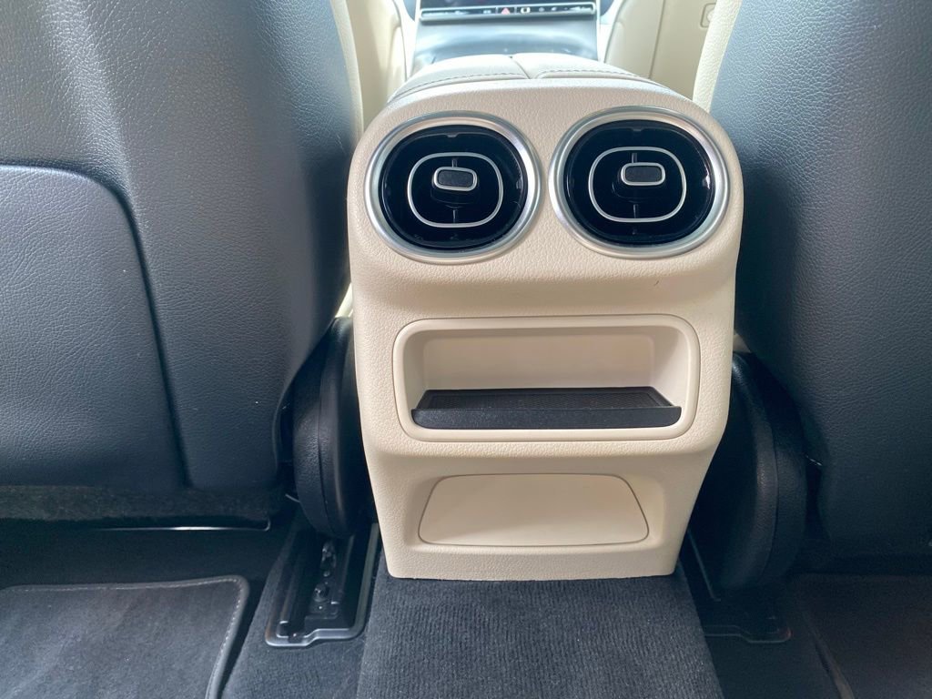 Used 2024 Mercedes-Benz GLC 300 image 30