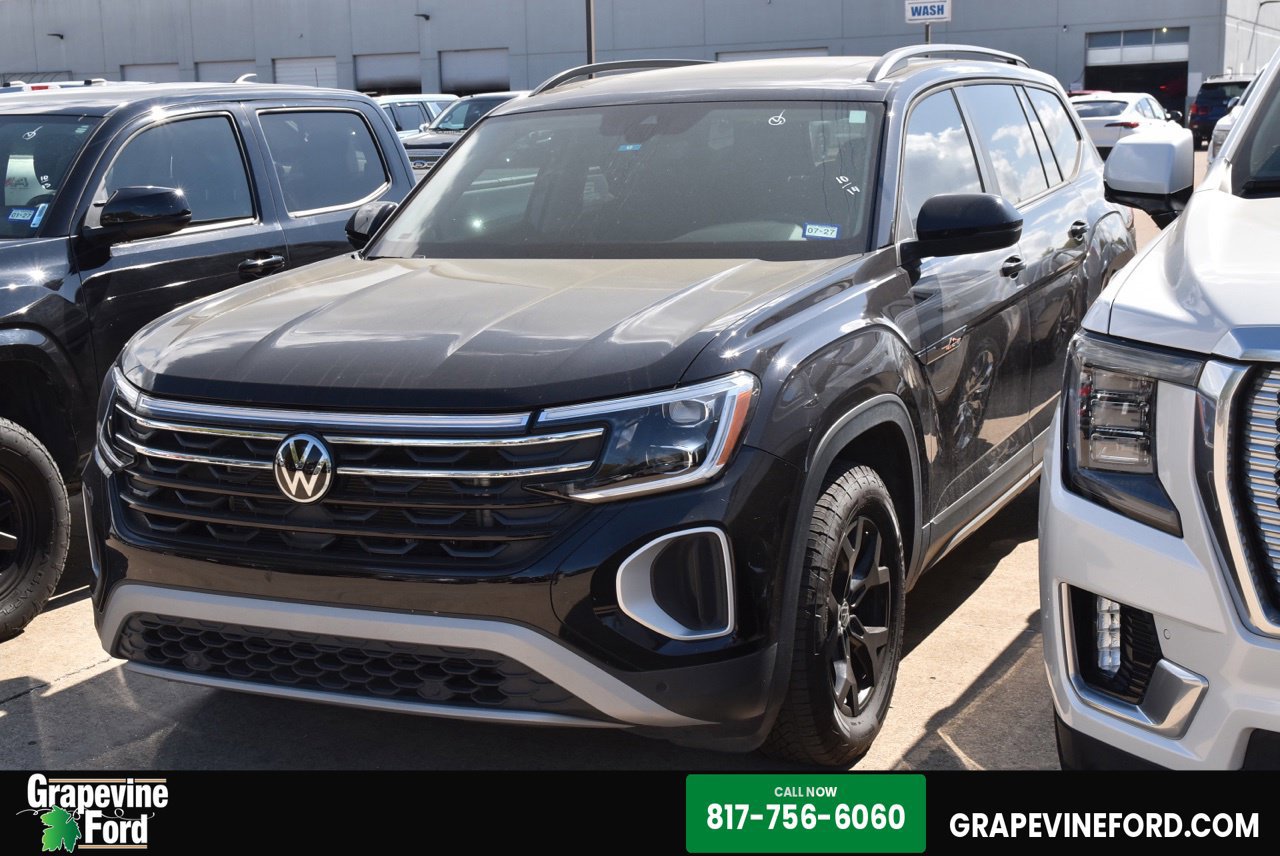 Used 2025 Volkswagen Atlas Peak Edition SE