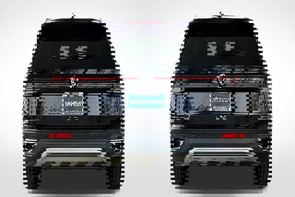 New 2025 Volkswagen Taos SE image 3