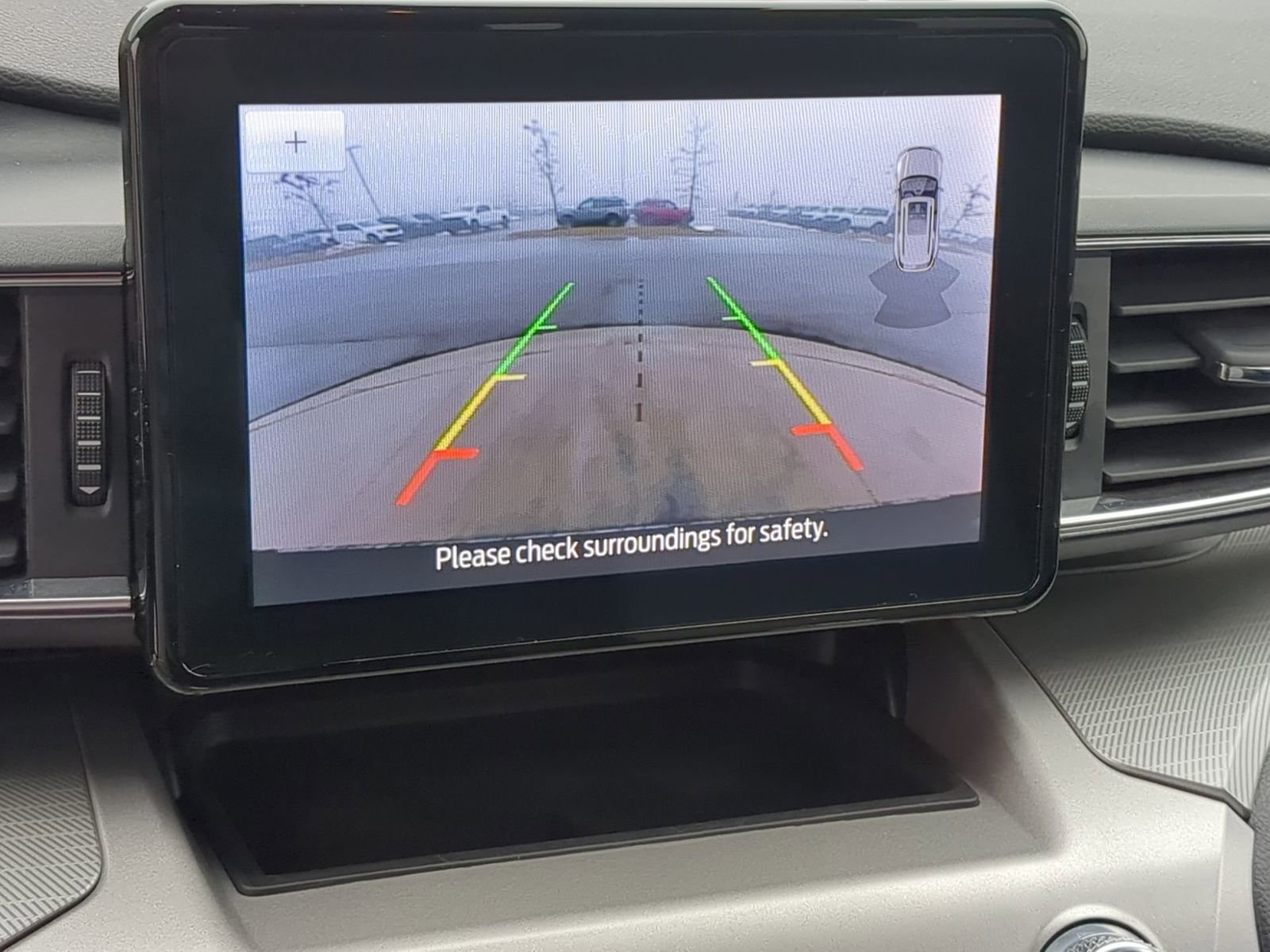 Certified 2022 Ford Explorer XLT w/ XLT Sport Appearance Package image 35