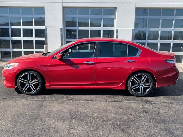 Used 2016 Honda Accord Sport image 3