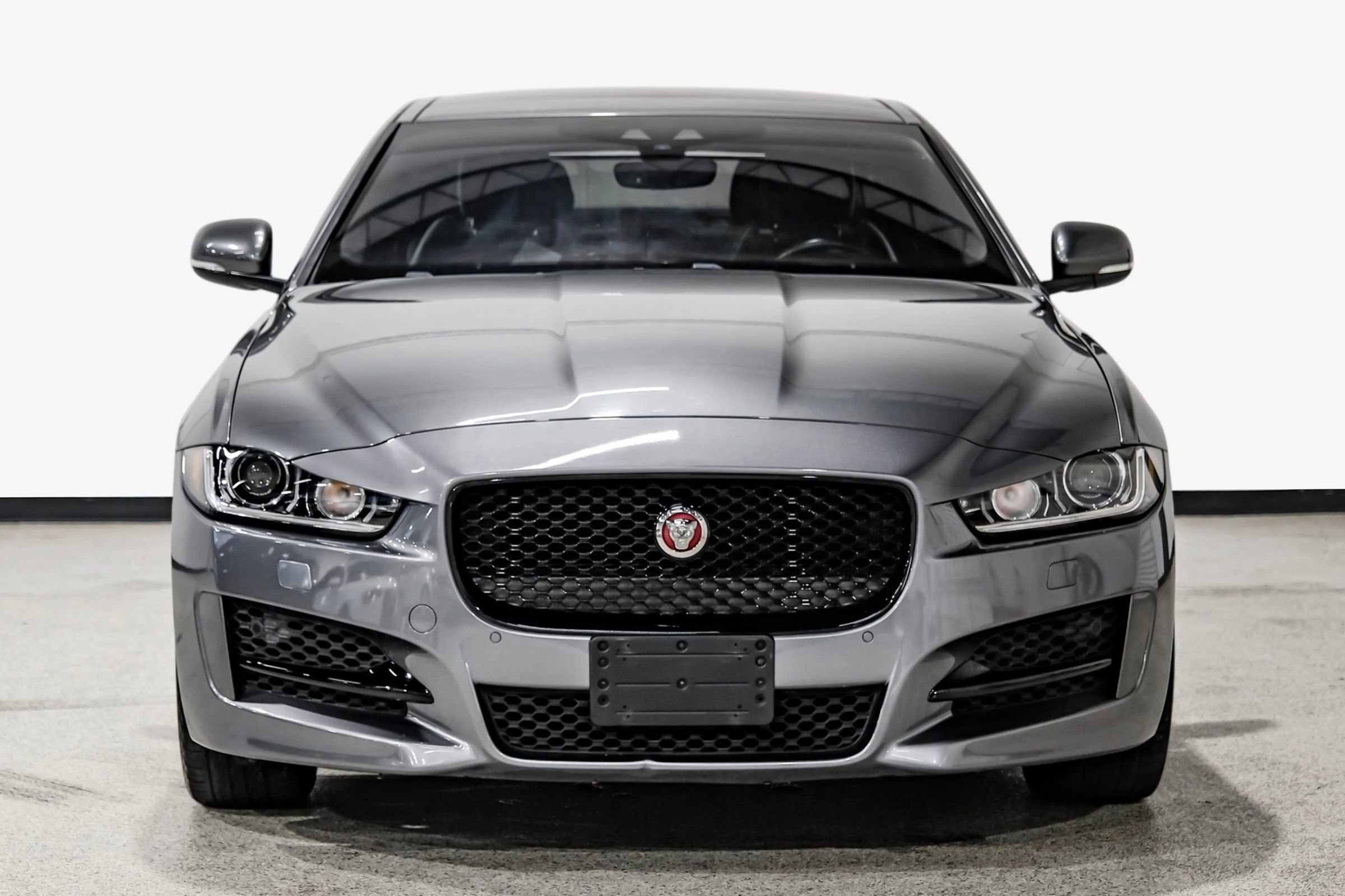 Used 2019 Jaguar XE R-Sport AWD/4WD image 3