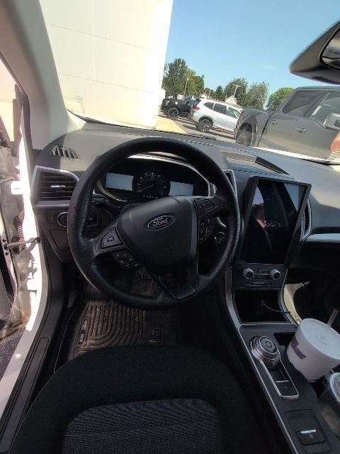 Used 2021 Ford Edge SE AWD/4WD image 9