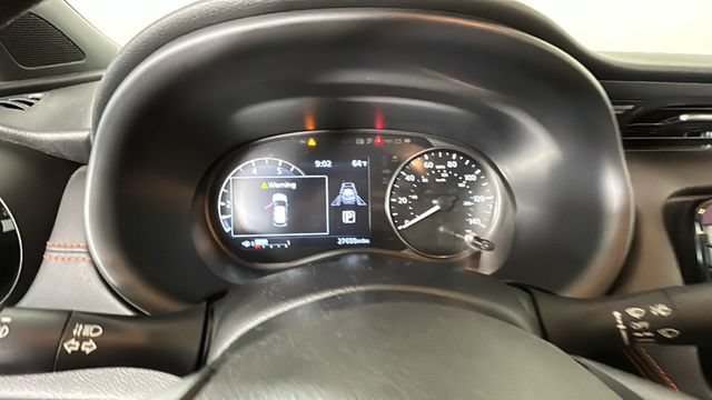 Used 2024 Nissan Kicks SR w/ SR Premium Package FWD image 17