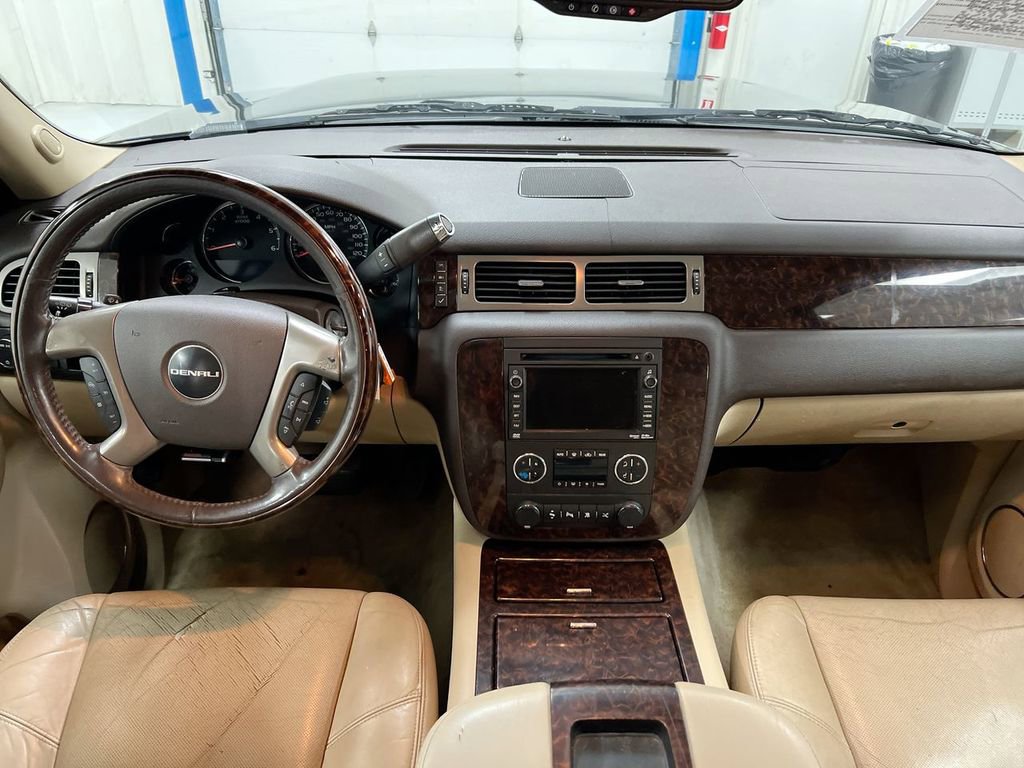Used 2011 GMC Yukon Denali image 10
