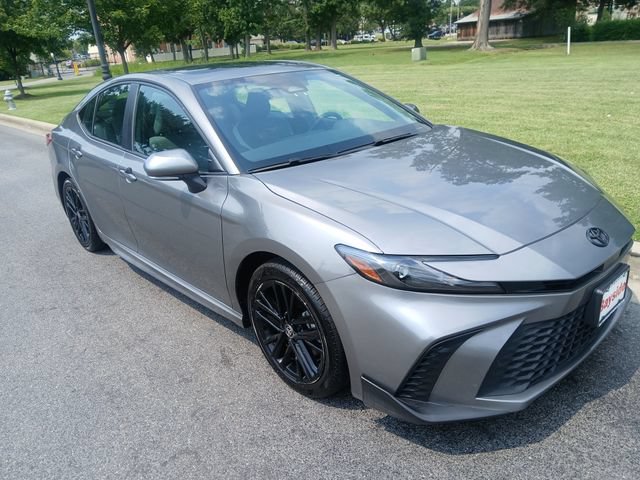 Used 2025 Toyota Camry SE w/ Multimedia Upgrade Package FWD image 8