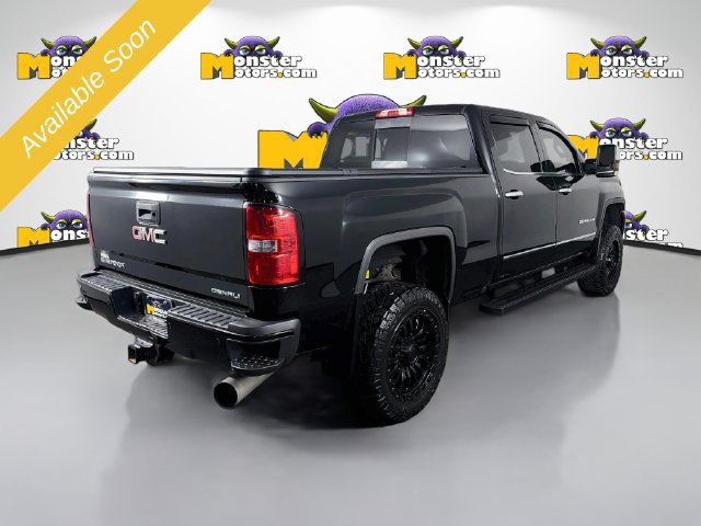 Used 2018 GMC Sierra 2500 Denali w/ Duramax Plus Package AWD/4WD image 5