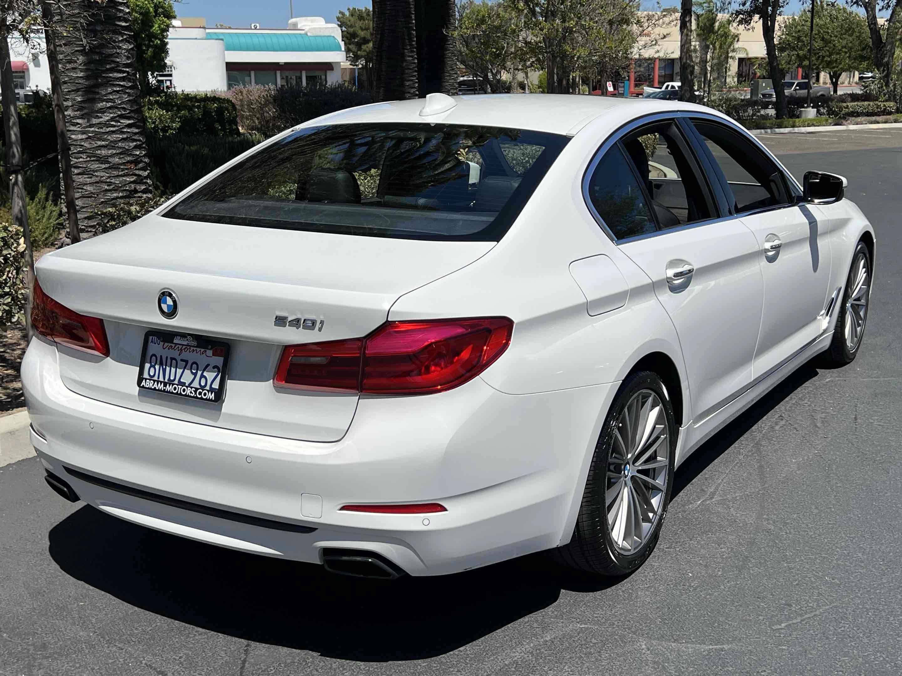 Used 2017 BMW 540i RWD image 12