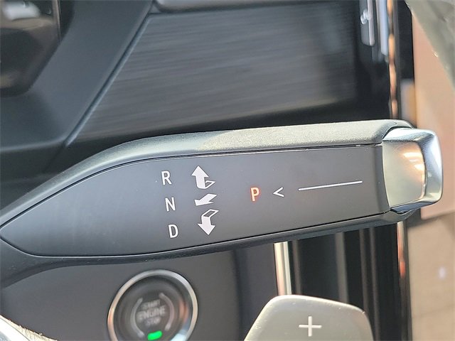 Used 2025 GMC Acadia Elevation image 13