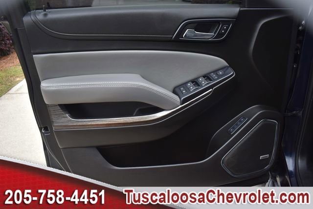 Used 2019 Chevrolet Tahoe LT w/ Luxury Package RWD image 19