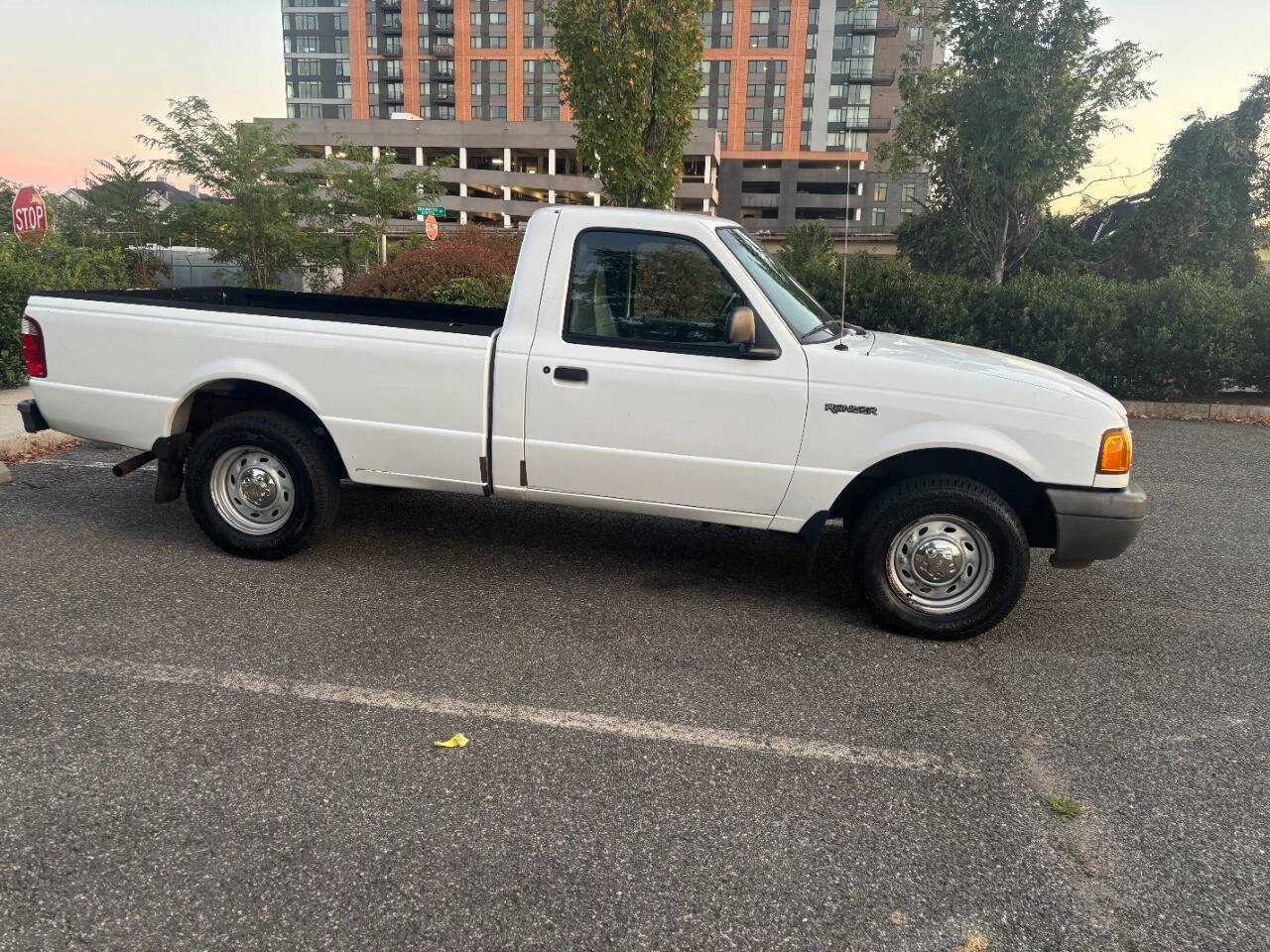 Used 2001 Ford Ranger XL image 4