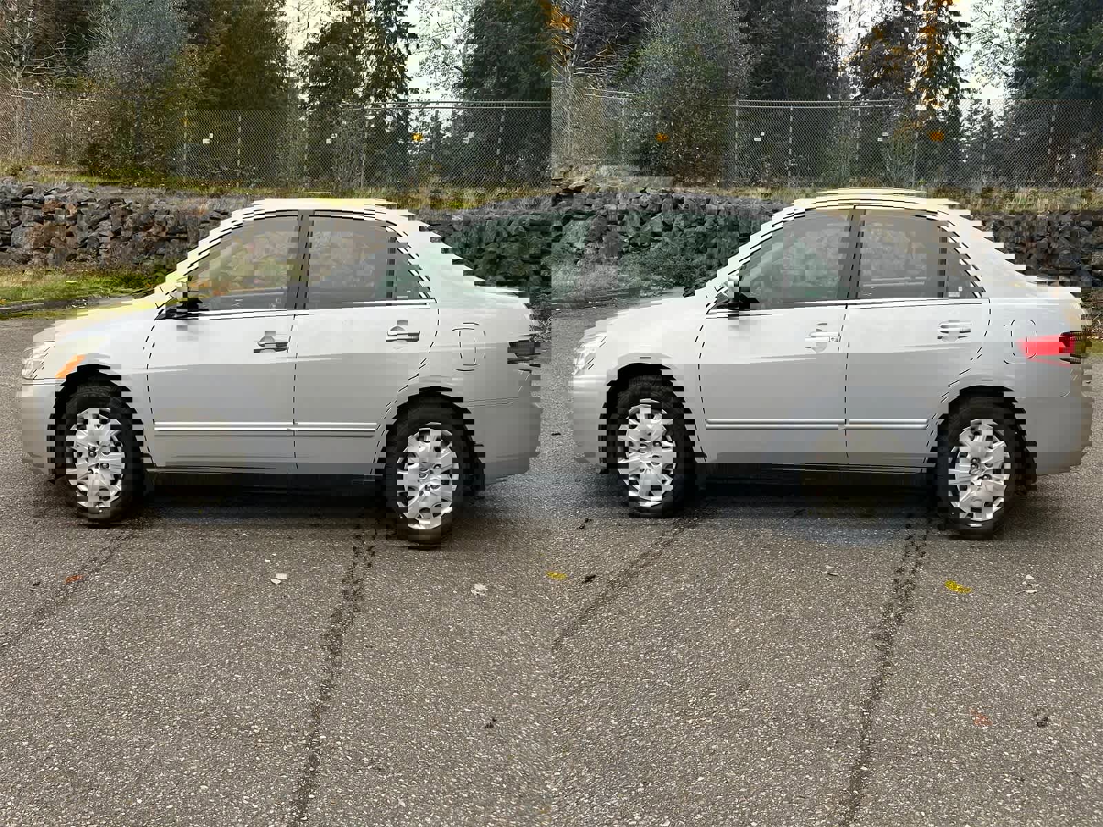 Used 2004 Honda Accord LX image 2