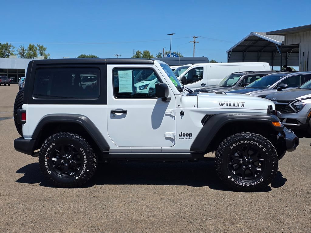 Used 2022 Jeep Wrangler Sport AWD/4WD image 8