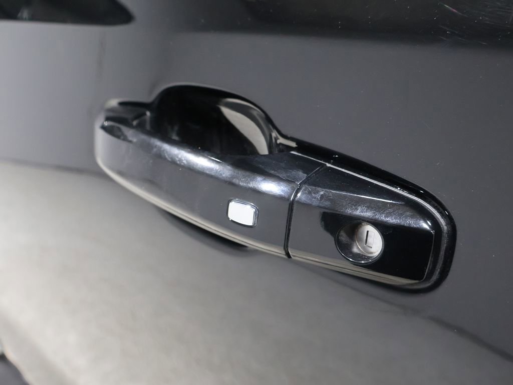 Used 2024 GMC Sierra 1500 AT4 w/ Technology Package image 11