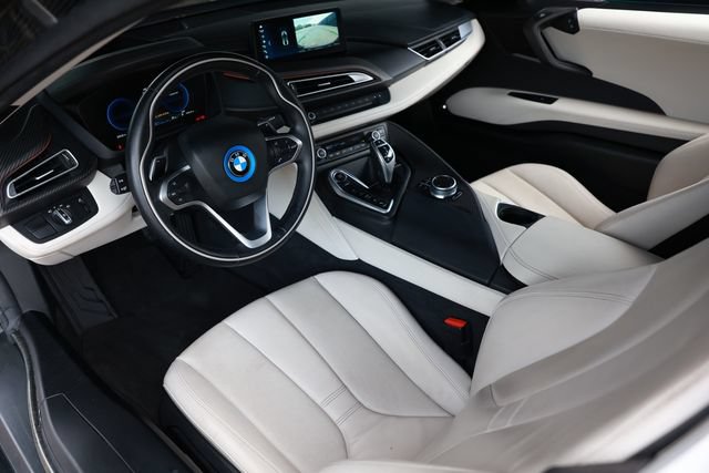 Used 2020 BMW i8 Coupe AWD/4WD image 6