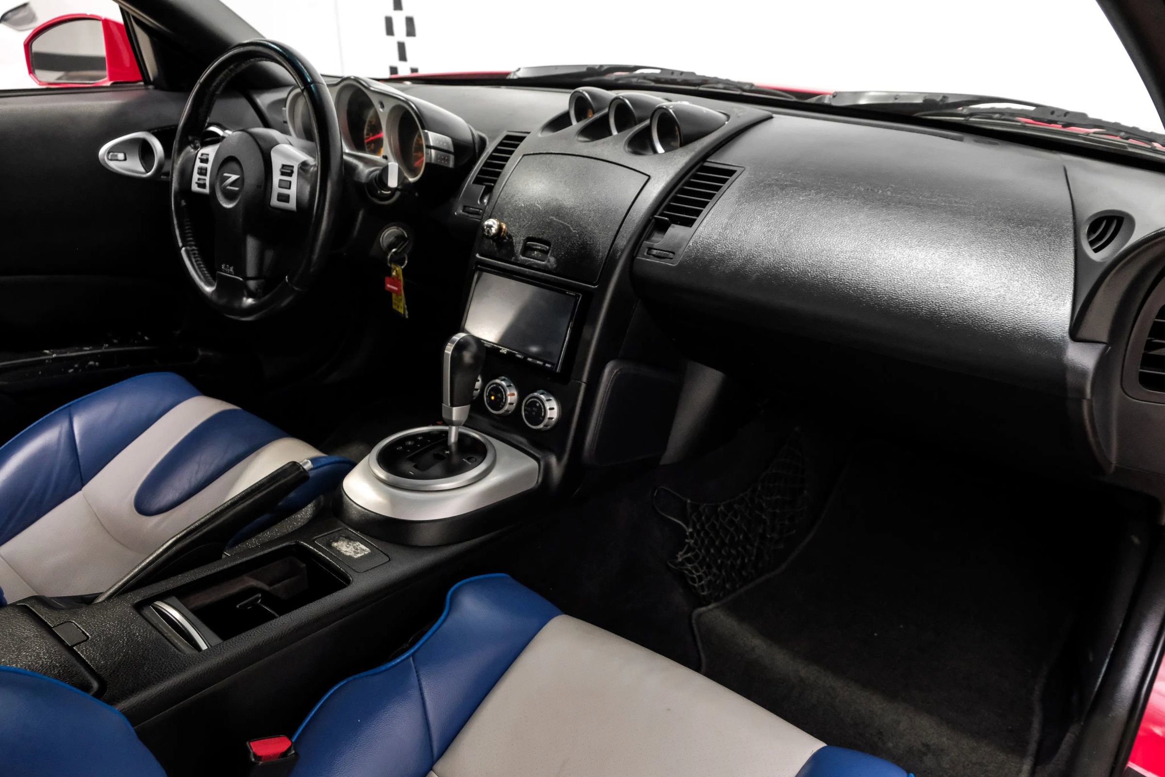 Used 2006 Nissan 350Z Enthusiast image 12