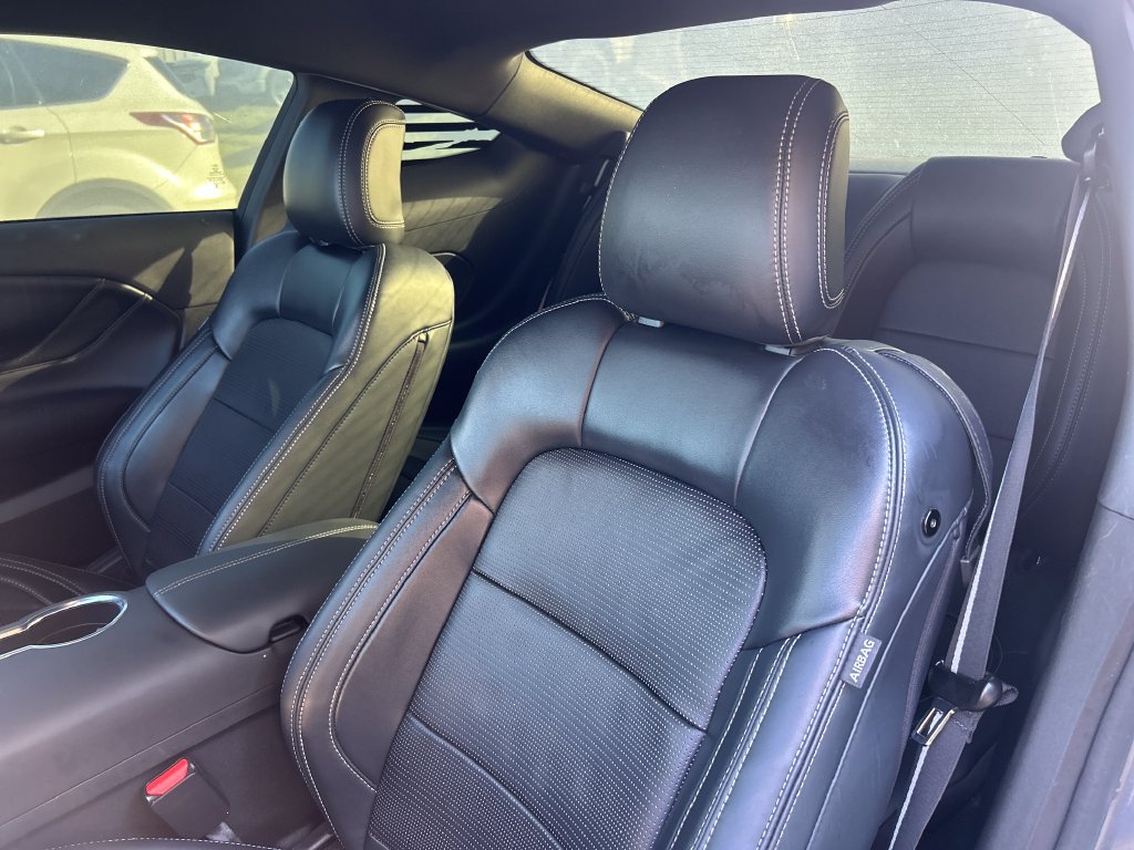Used 2025 Ford Mustang GT Premium RWD image 9