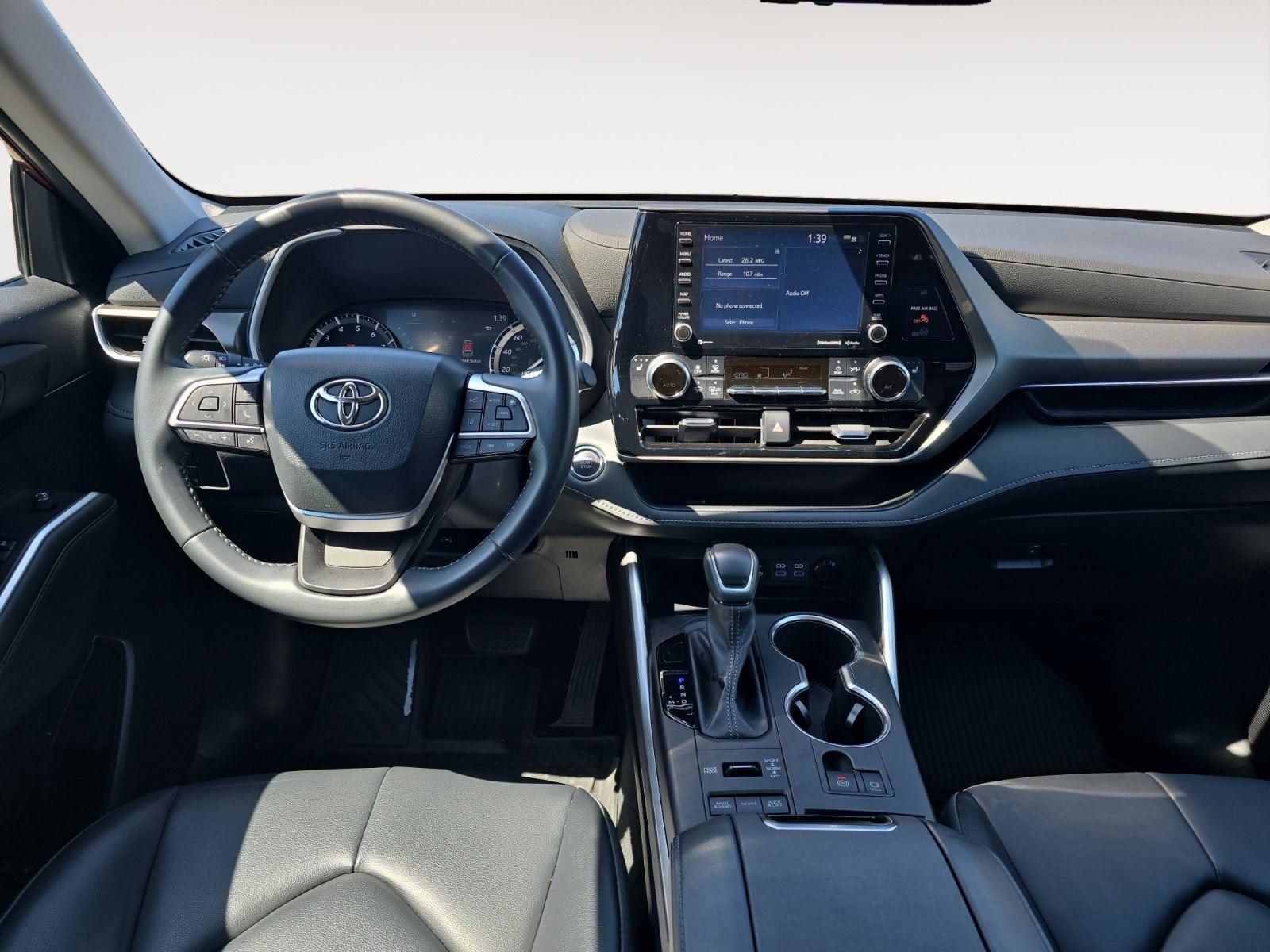 Used 2022 Toyota Highlander XLE image 9