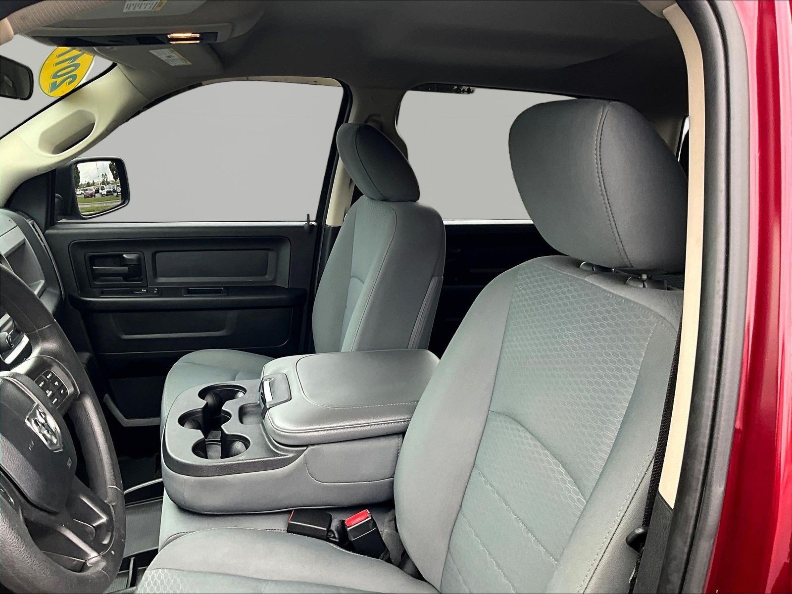 Used 2017 RAM 1500 Express RWD image 22