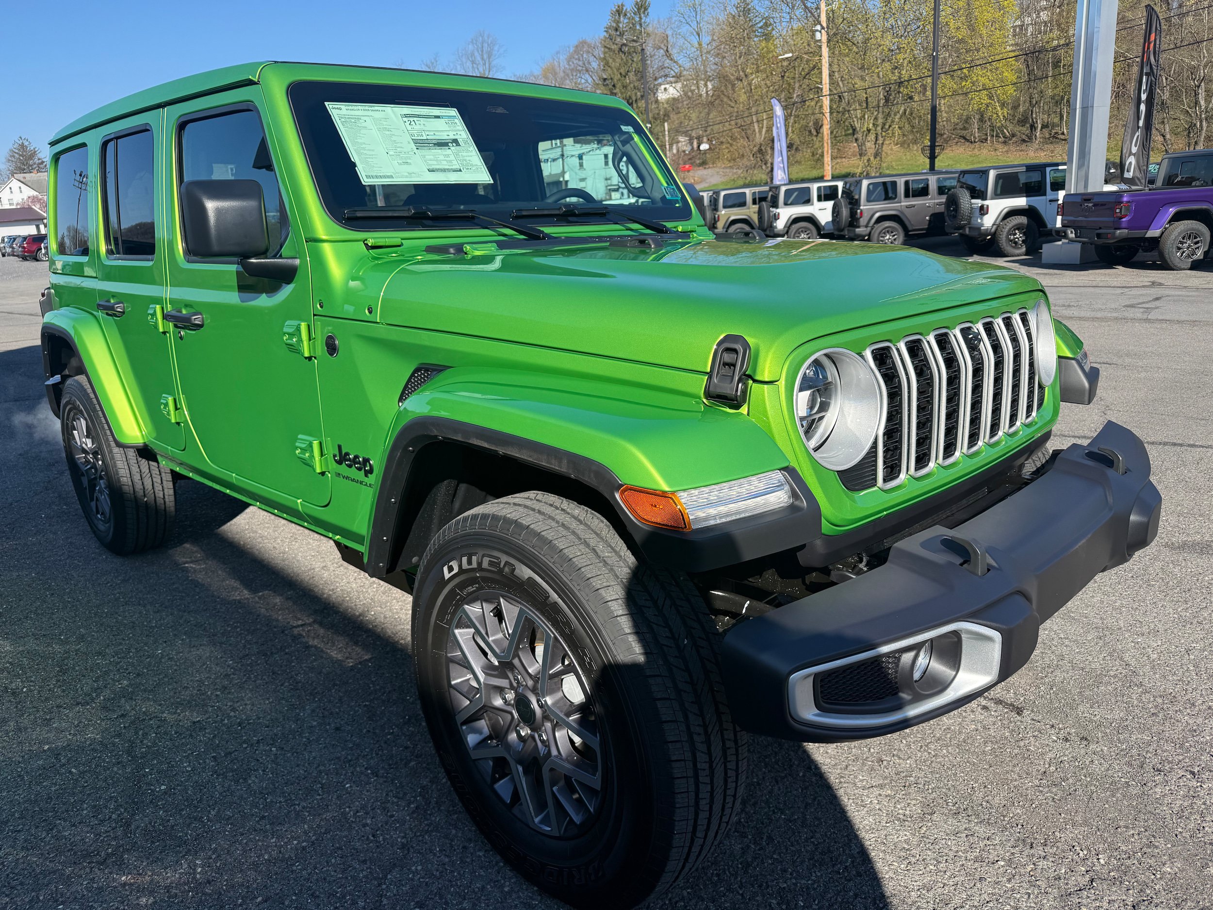 New 2026 Jeep Wrangler Sahara w/ Technology Group AWD/4WD image 7