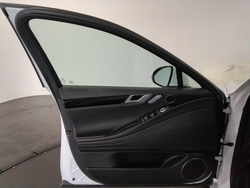 Used 2023 Genesis G80 2.5T image 28