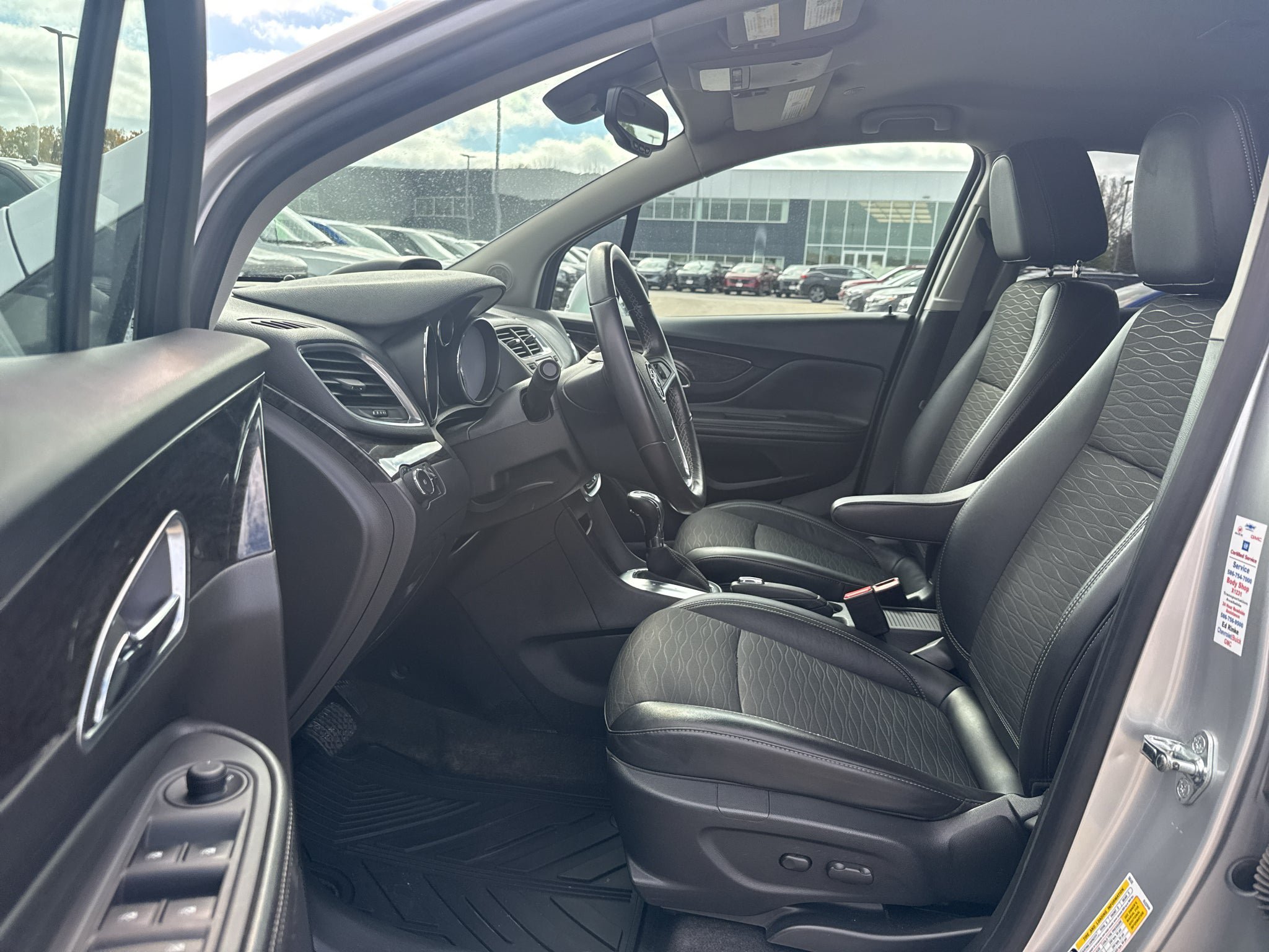 Certified 2016 Buick Encore Convenience FWD image 4