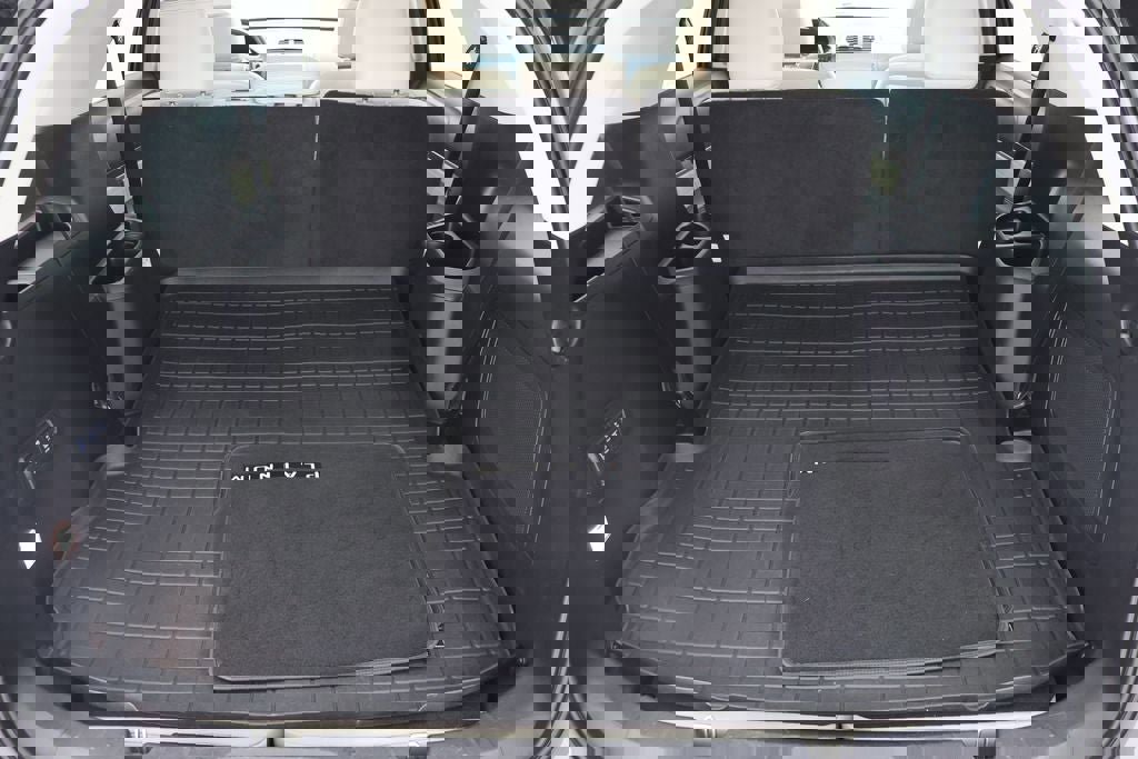 Used 2016 Ford Explorer Platinum image 33