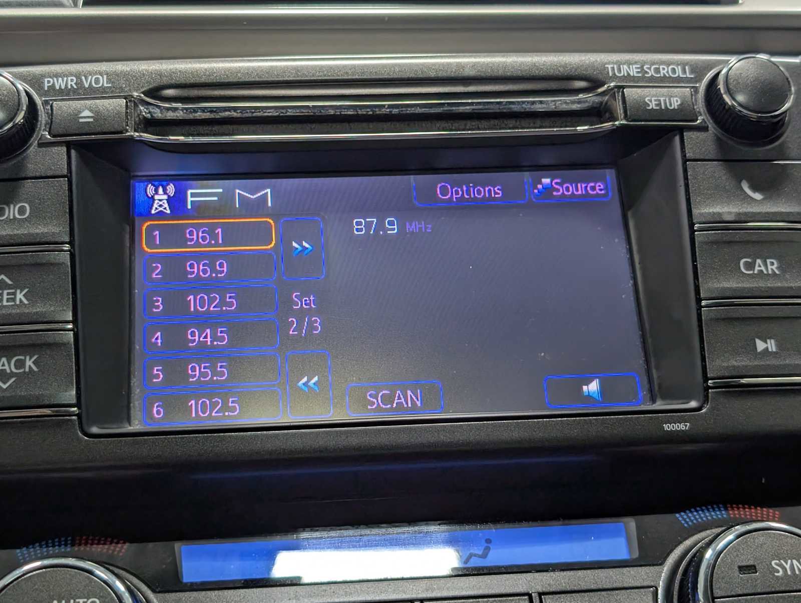 Used 2013 Toyota RAV4 XLE image 26