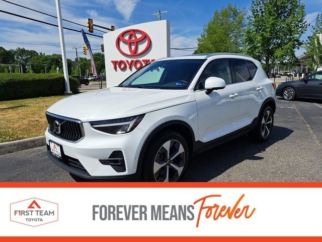 Used 2023 Volvo XC40 B5 Plus w/ Driver Assist Package