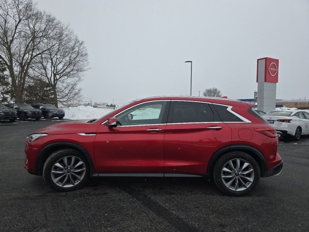 Used 2020 INFINITI QX50 Essential image 11