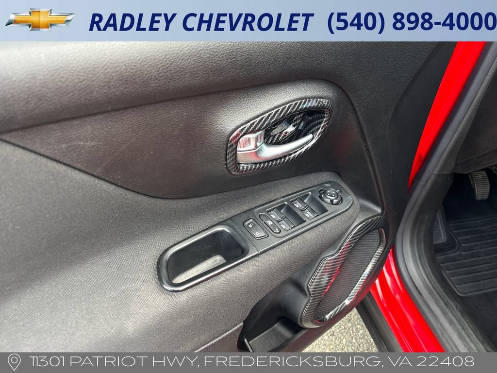 Used 2015 Jeep Renegade Sport w/ Power & Air Group FWD image 5