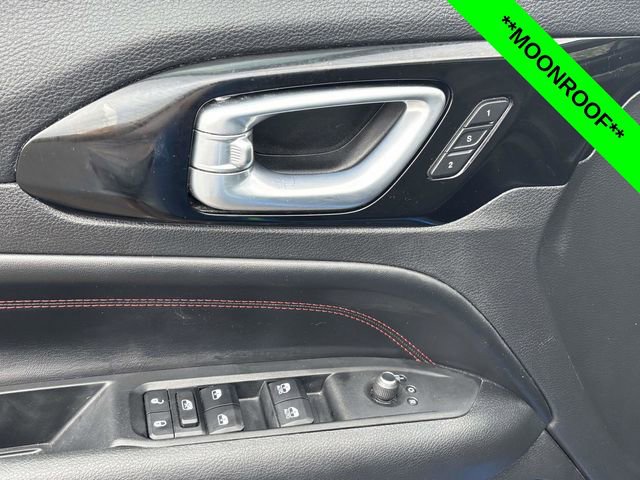 Used 2022 Jeep Compass Trailhawk AWD/4WD image 11