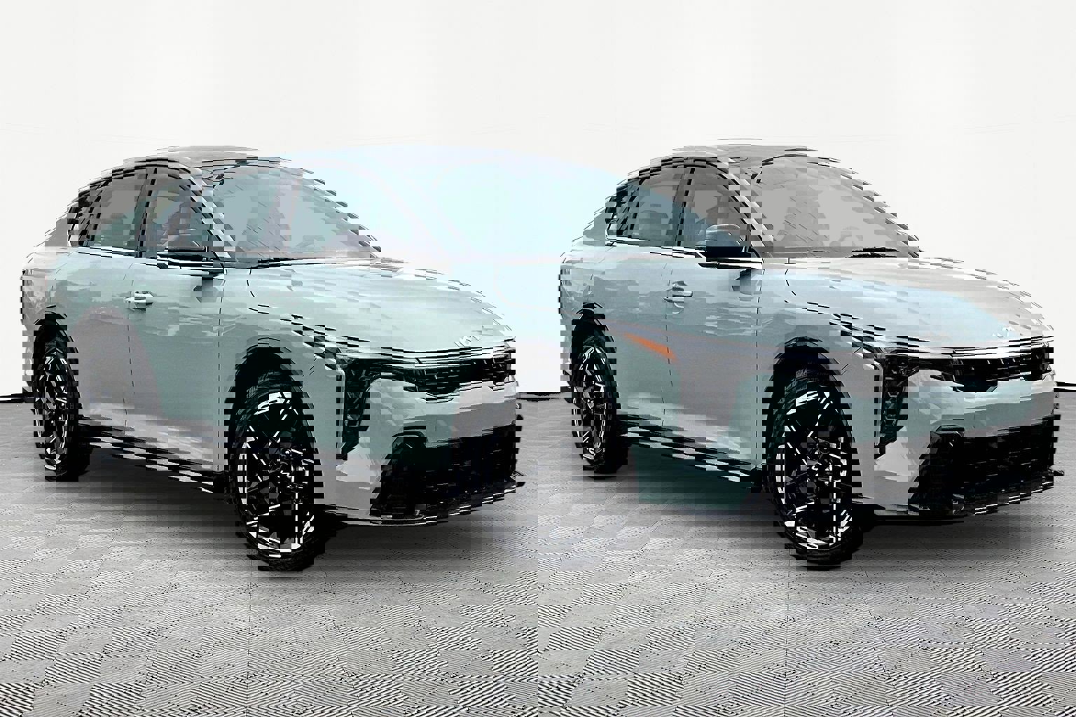 Used 2025 Kia K4 GT-Line w/ GT-Line Premium Package FWD image 3