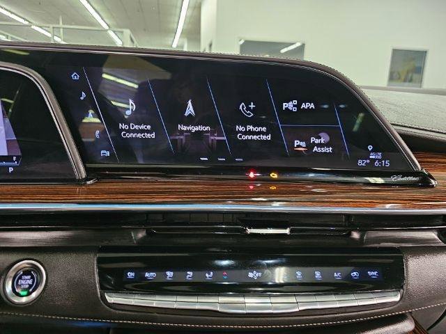 Used 2021 Cadillac Escalade Premium Luxury w/ Performance Package AWD/4WD image 17
