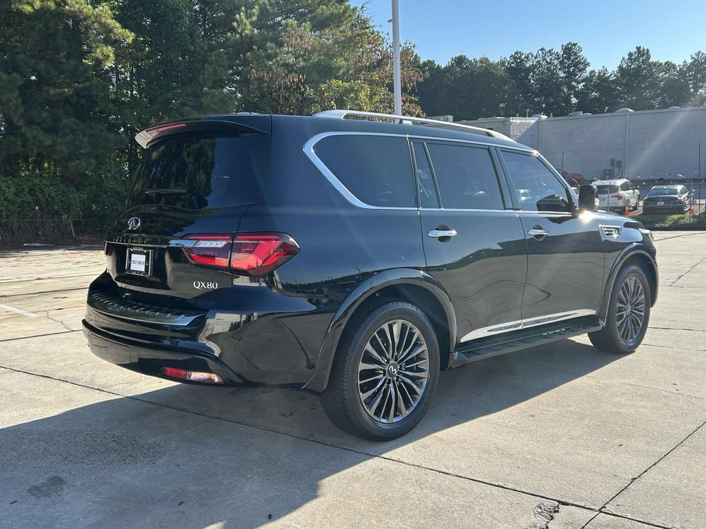 Used 2024 INFINITI QX80 Sensory AWD/4WD image 3