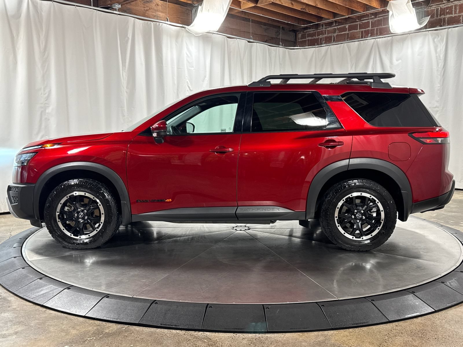 Used 2024 Nissan Pathfinder Rock Creek AWD/4WD image 8