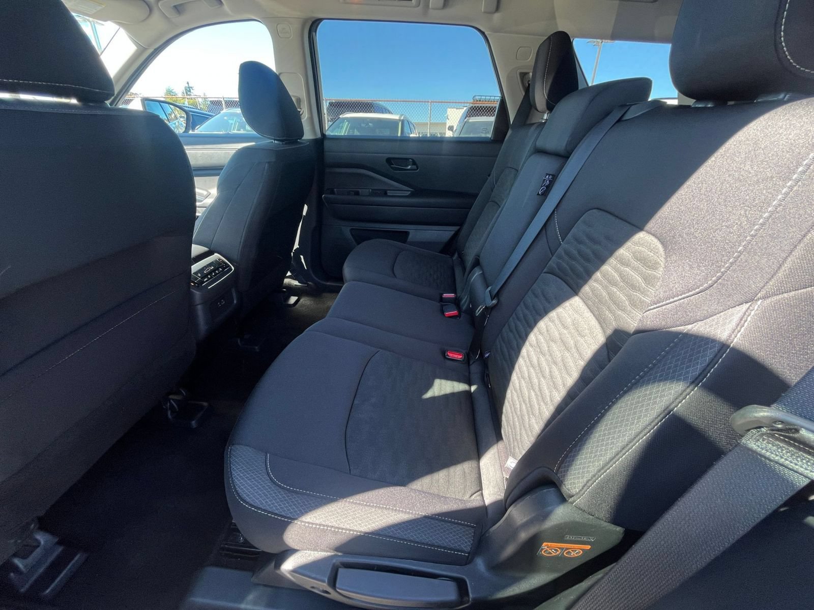 Used 2025 Nissan Pathfinder SV AWD/4WD image 23