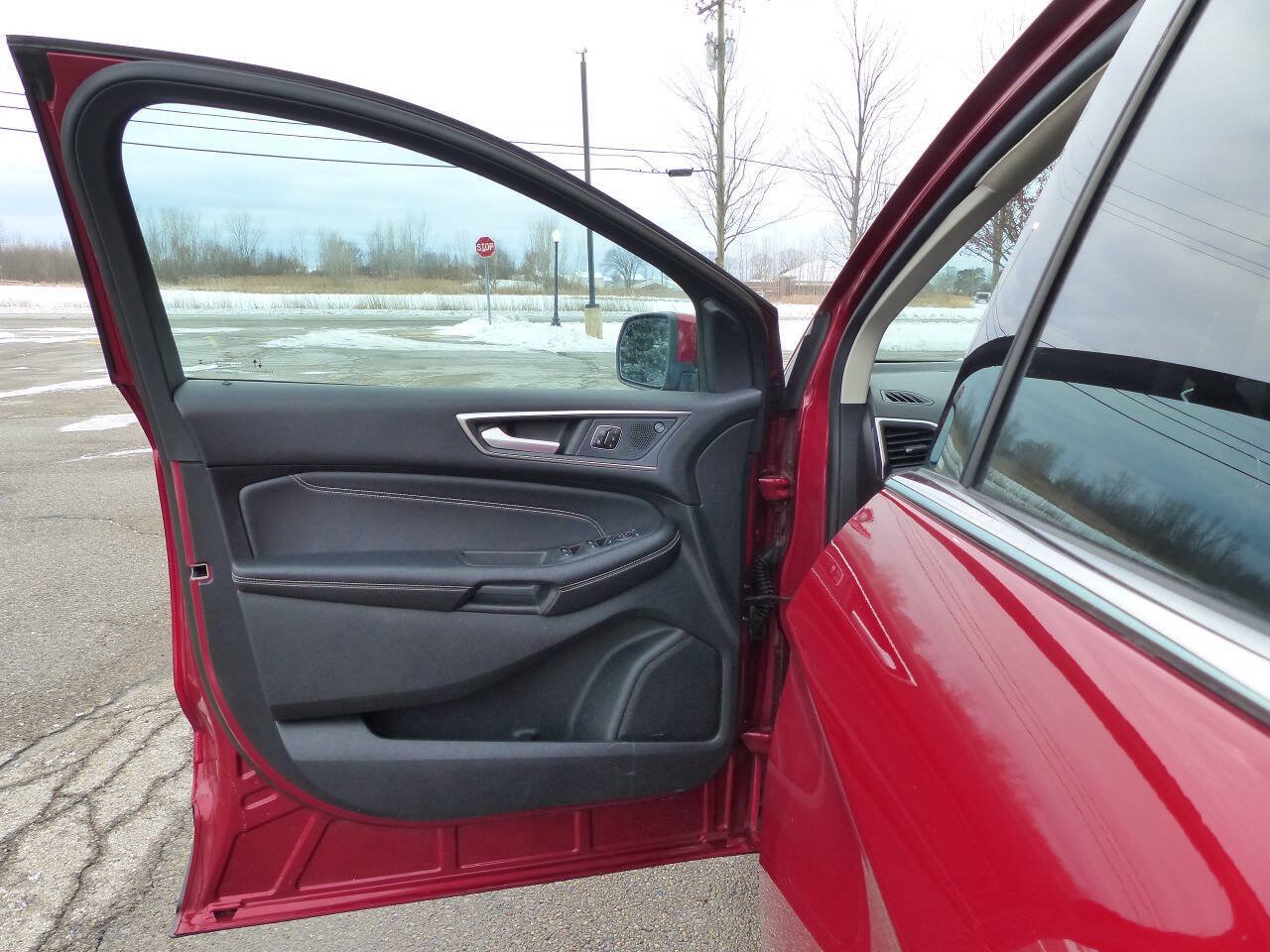 Used 2023 Ford Edge Titanium w/ Equipment Group 301A AWD/4WD image 17