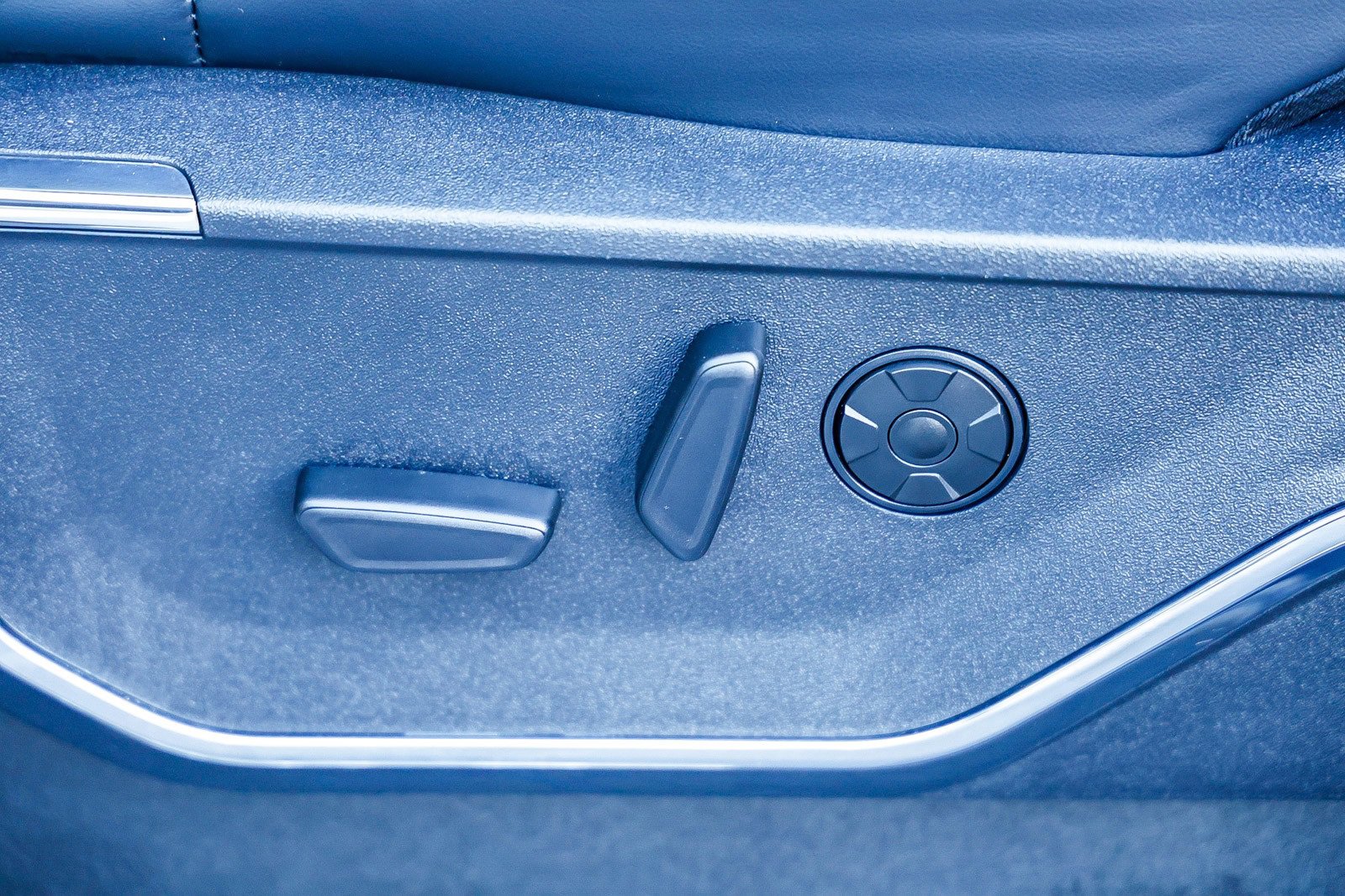 Used 2024 Ford F450 Platinum w/ FX4 Off-Road Package image 22