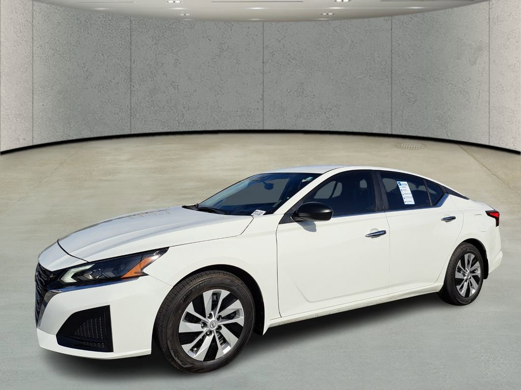 Used 2024 Nissan Altima 2.5 S image 9