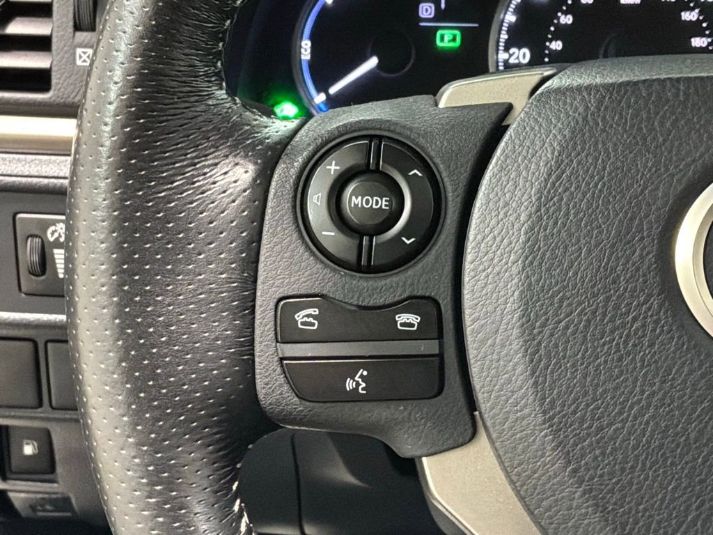 Used 2016 Lexus CT 200h w/ Navigation Package image 9