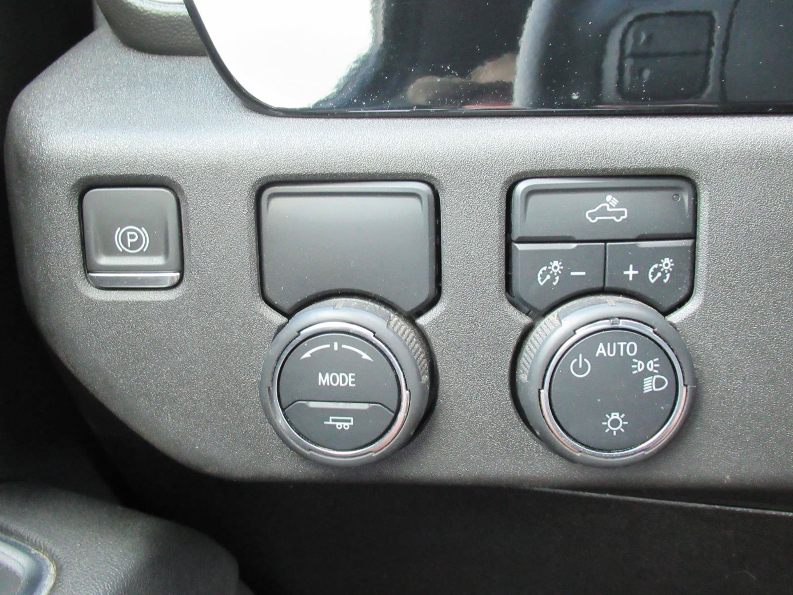 Used 2024 Chevrolet Silverado 1500 LT w/ Convenience Package II RWD image 23
