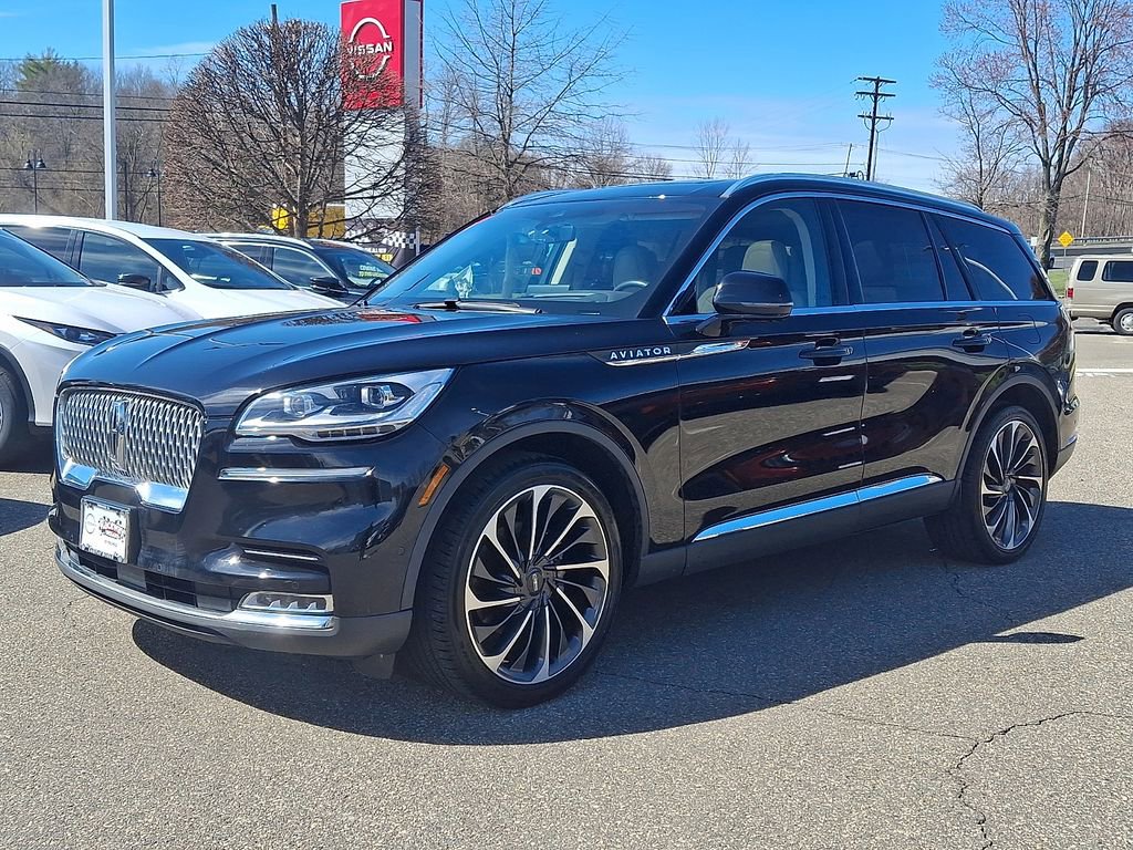 Used 2020 Lincoln Aviator Reserve w/ Equipment Group 202A image 4