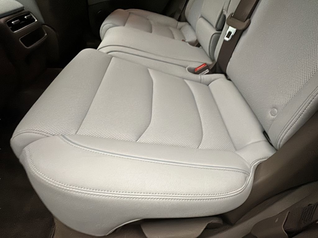 Certified 2026 Genesis GV70 2.5T Advanced image 14