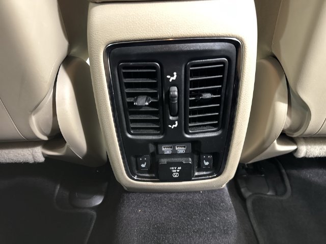 Used 2017 Dodge Durango Citadel w/ Technology Group RWD image 22