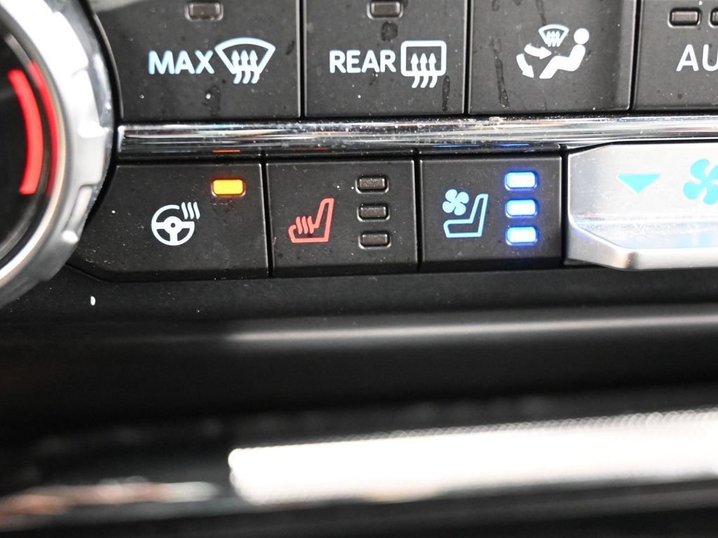 Used 2025 Ford F150 Raptor image 26